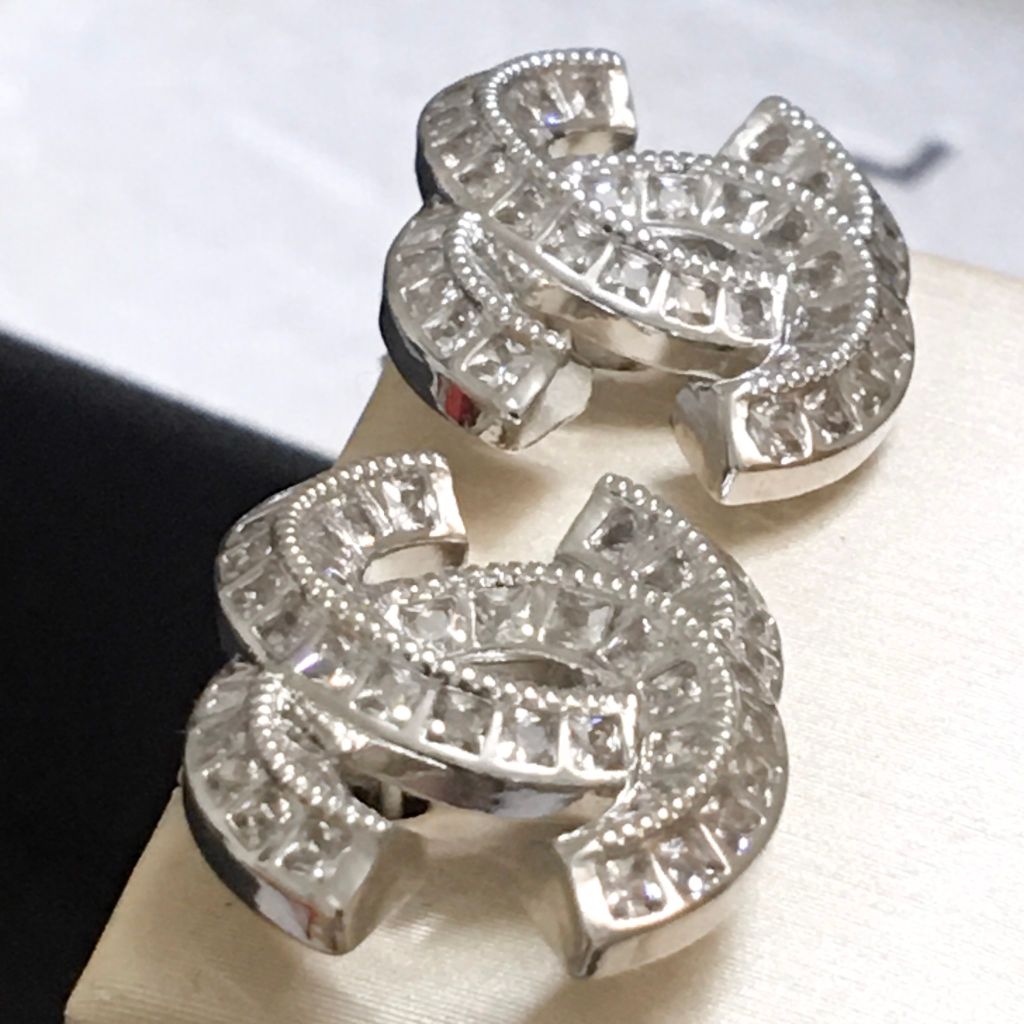  Bông Tai Chanel Bản To Màu Trắng Pha Lê (AU) 