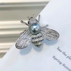  Cài Áo Nam, Nữ - Con Ong Dior Màu Trắng Ngọc trai & Pha Lê Đen, Trắng (AE) 