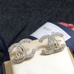  Bông Tai Chanel 2C Màu Trắng & Màu Vàng Pha Lê (BT) 