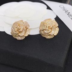  Bông Tai Chanel Hoa Trà Vàng Bản To Pha Lê Trắng (CB) 