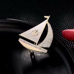  Cài Áo Nam, Nữ - Thuận Buồm Xuôi Gió Màu Vàng Vỏ Trai Thiên Nhiên & Pha Lê Trắng 