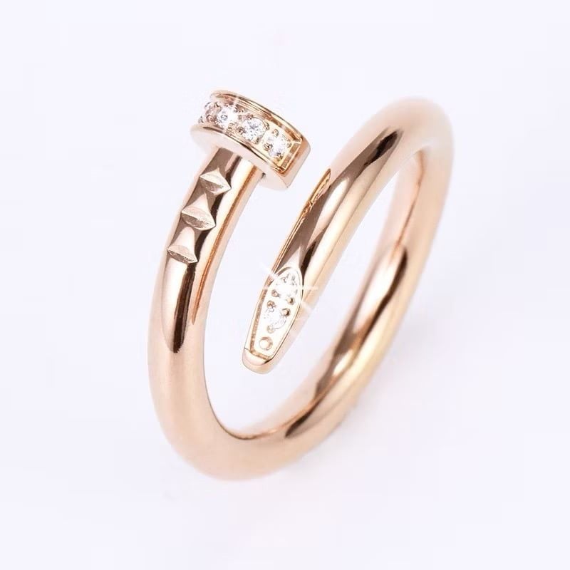  Nhẫn Titan Cao Cấp - Cây Đinh Cartier Màu Vàng Hồng Pha Lê (AA) 