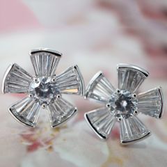  Bông Tai Cánh Hoa Bản To Pha Lê Trắng Sang Trọng (AJ) 