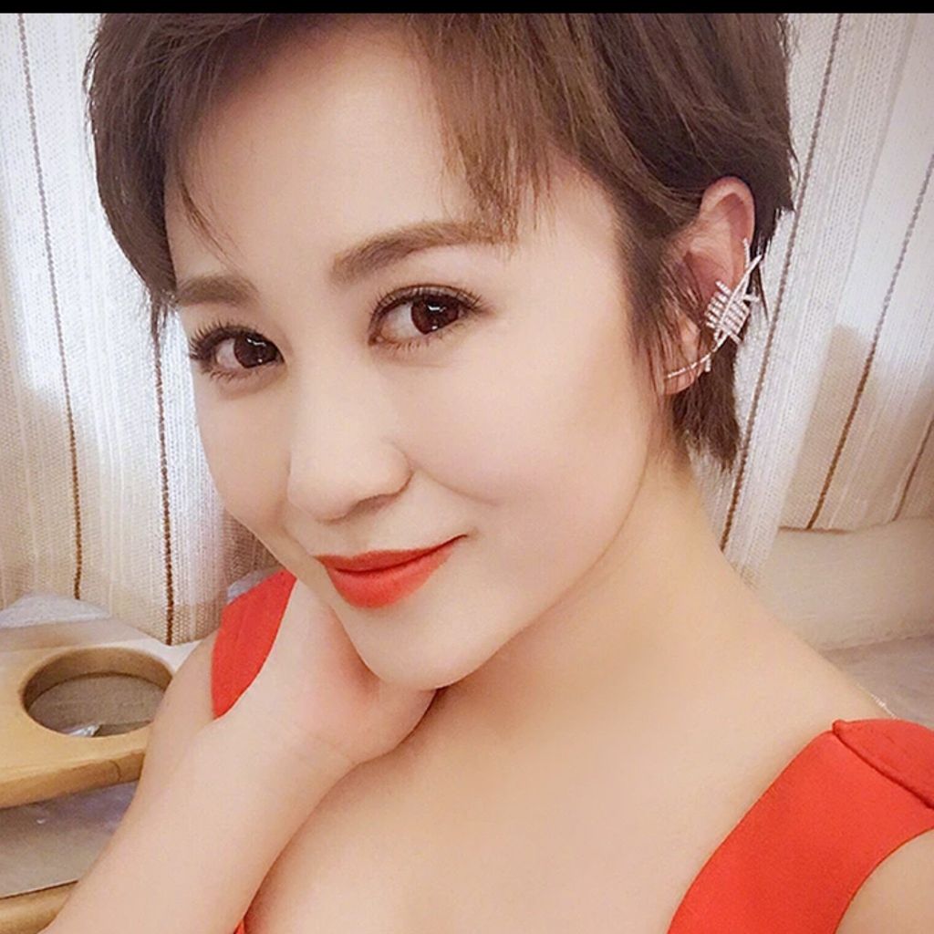  Bông Tai Viền Tai Pha Lê Trắng Cá Tính 