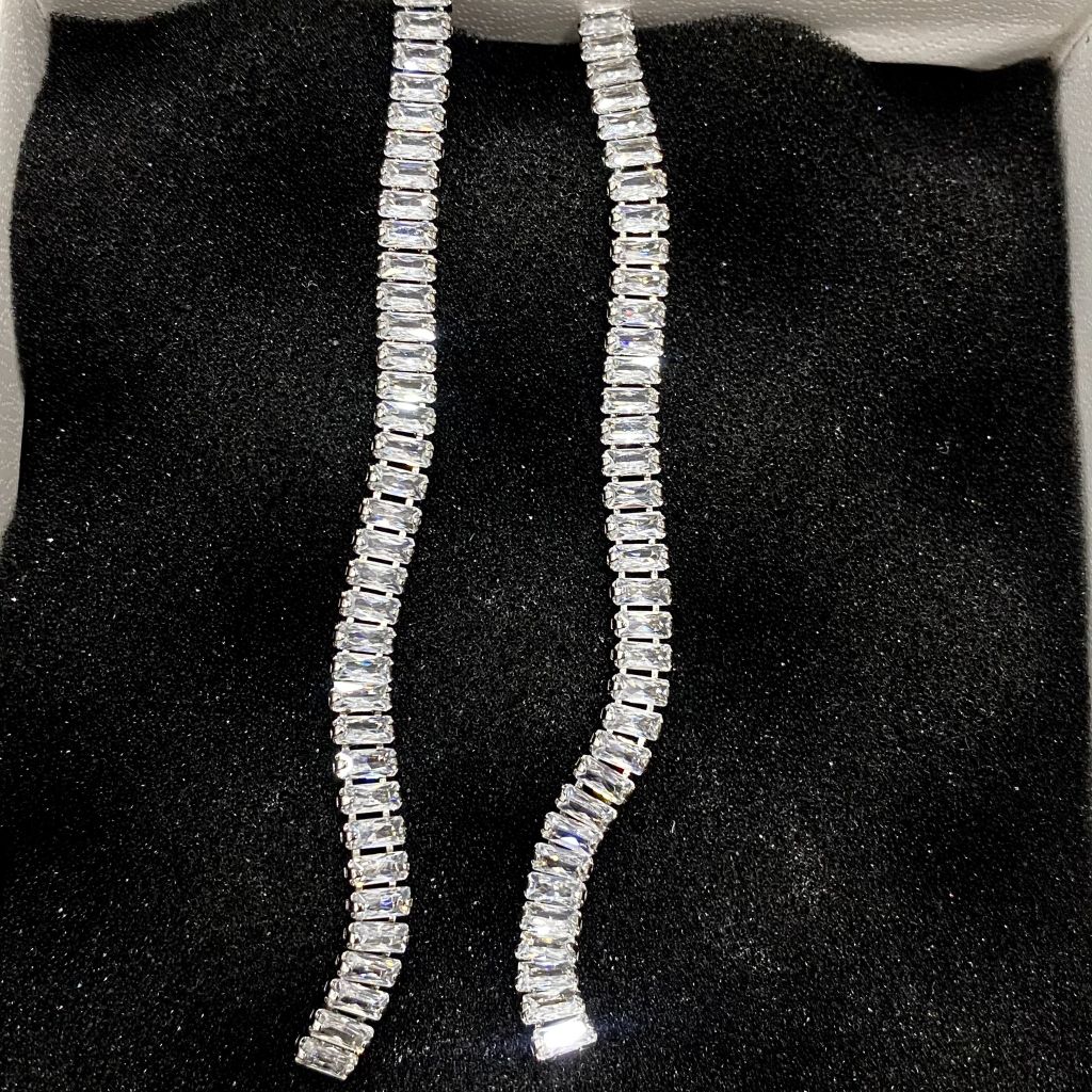  Bông Tai Tua Rua Pha Lê Trắng (AQ) 