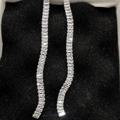  Bông Tai Tua Rua Pha Lê Trắng (AQ) 