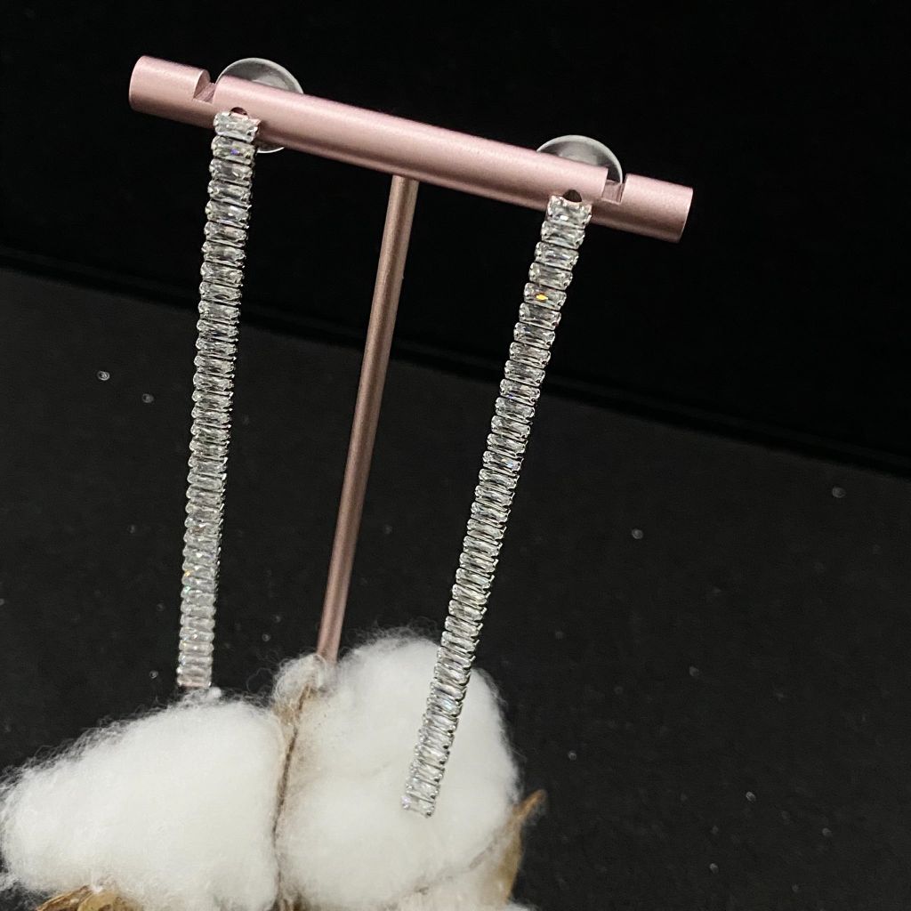  Bông Tai Tua Rua Pha Lê Trắng (AQ) 