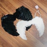  Phụ kiện Halloween đôi cánh lông vũ trắng đen 