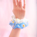  Dây buộc tóc scrunchies von hoa cúc 