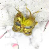  Mặt nạ lông đính kim cương 