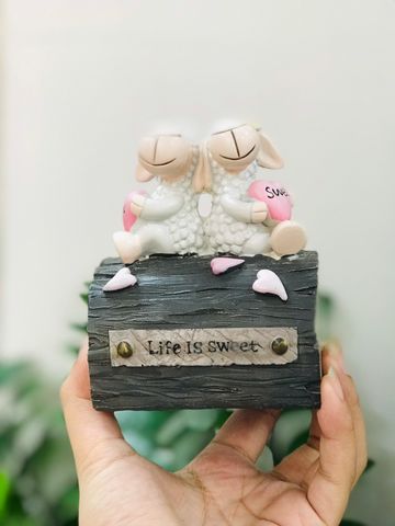  Tượng Cừu Đôi Ngồi Chữ Love 