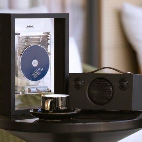  Đầu CD Treo Tường CoolGeek MusicFrame M1 – Khung Tranh Âm Nhạc Cho Không Gian Sống 