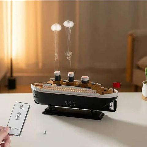  Máy tạo ẩm khuếch tán tinh dầu tàu thủy Titanic - Trang Trí Văn Phòng Độc Đáo Cho Bàn Làm Việc 
