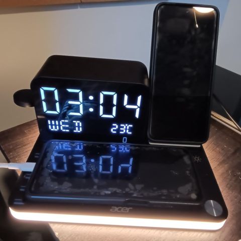  Trạm sạc không dây acer 7 trong 1 - Tích hợp đồng hồ thông minh 