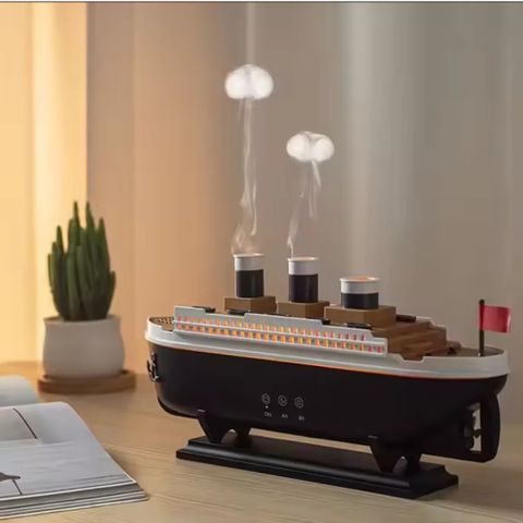  Máy tạo ẩm khuếch tán tinh dầu tàu thủy Titanic - Trang Trí Văn Phòng Độc Đáo Cho Bàn Làm Việc 