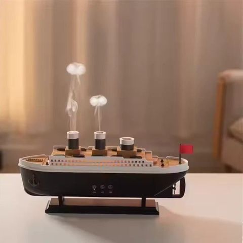  Máy tạo ẩm khuếch tán tinh dầu tàu thủy Titanic - Trang Trí Văn Phòng Độc Đáo Cho Bàn Làm Việc 