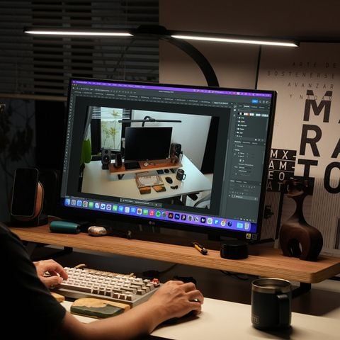  Đèn kẹp màn hình HyperWork Luna - Tỏa sáng góc làm việc 