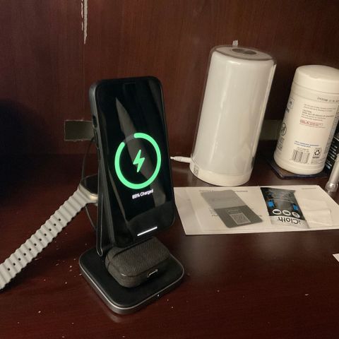  Đế sạc không dây Qi2 3 trong 1 – Có thể gập gọn, sạc nhanh 15W, chống quá tải 