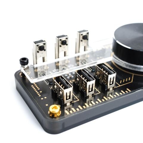  GeekHub EDC Essential Hub - Tăng Năng Suất với Cổng USB Đa Dạng và Phím Tắt Có Thể Lập Trình 