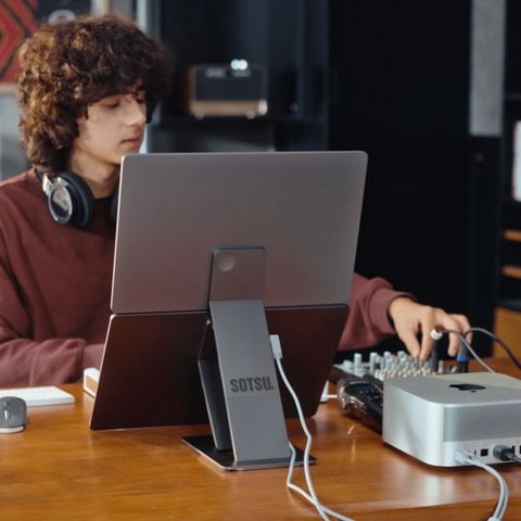  Màn Hình Rời Đa Năng SOTSU FlipAction – Tối Ưu Không Gian Làm Việc Di Động 