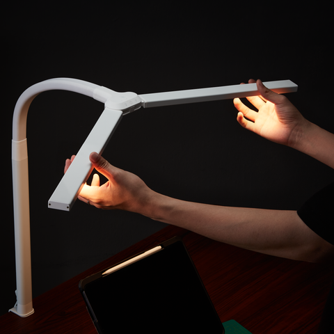  Đèn kẹp màn hình HyperWork Luna - Tỏa sáng góc làm việc 