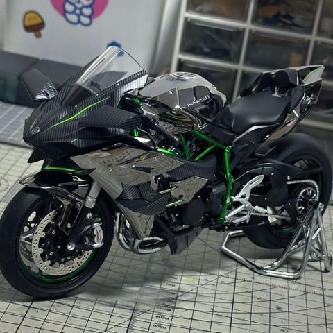  Mô Hình Xe Kawasaki Ninja H2R Tỉ Lệ 1:6 – Đề Nổ, Phun Khói, Có Đèn LED 