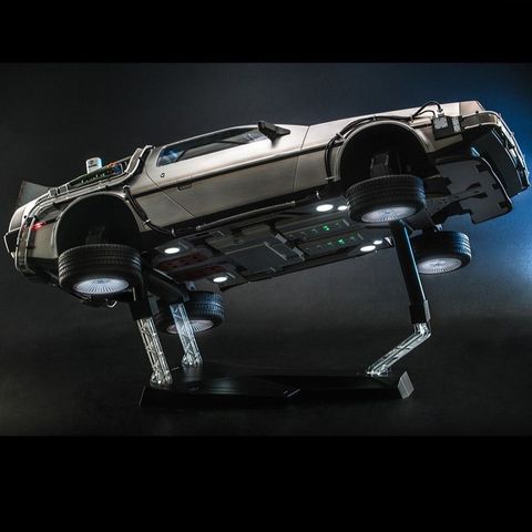 Mô hình 3D DIY HOTTOYS Back to the Future II Cỗ Máy Thời Gian DeLorean MMS636 