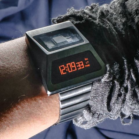  CYBER WATCH S3000-C: Đồng hồ phong cách cyberpunk, màn hình OLED 