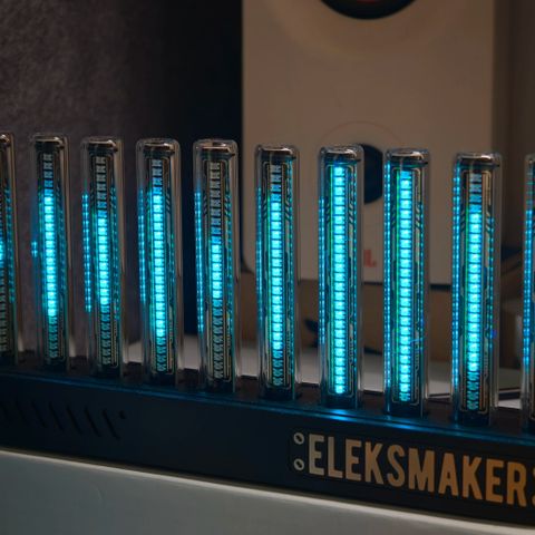  Đèn bàn nhịp điệu ống với ánh sáng quang phổ âm nhạc RGB EleksMaker T10 RGB EleksMaker T10 