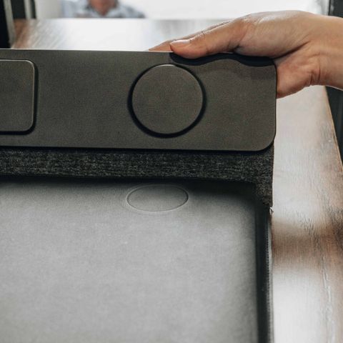  Túi Đựng Laptop Kiêm Sạc Không Dây 9Space 4-in-1 | Mang theo sức mạnh công nghệ mọi lúc, mọi nơi 