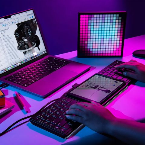  Bàn phím Tetra - Bố cục chia tách công thái học, Tích hợp màn hình cảm ứng 8 inch, Kết nối không dây Bluetooth 