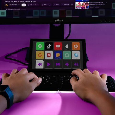  Bàn phím Tetra - Bố cục chia tách công thái học, Tích hợp màn hình cảm ứng 8 inch, Kết nối không dây Bluetooth 