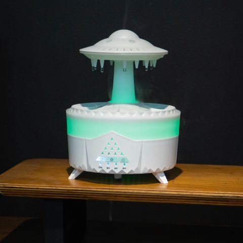  Máy khuếch tán tinh dầu hình UFO với công nghệ siêu âm tạo sương và đèn LED đa sắc 