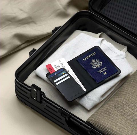  Ví Hộ Chiếu Satechi Vegan-Leather Passport Cover with Find My – Sự Kết Hợp Hoàn Hảo Giữa Công Nghệ và Thời Trang 