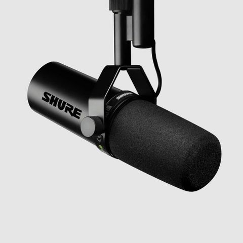 Dynamic Microphone Shure SM7dB, Tích hợp sẵn preamp đơn giản hóa quá trình ghi âm, Khả năng chống nhiễu vượt trội 