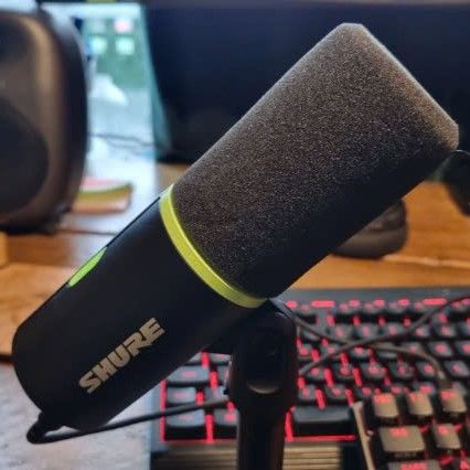  Micro thu âm Shure MV6, Có chế độ tự động cân bằng âm lượng, Bộ khử nhiễu thời gian thực 