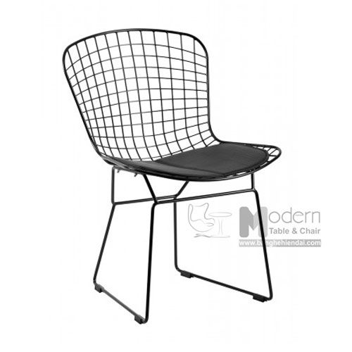 Bộ bàn ghế tiếp khách: 1 bàn CYCLONE A 08C composite + 4 ghế Bertoia thép sơn