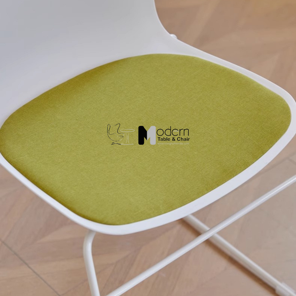 Ghế ăn xếp chồng thân nhựa CC1552-P