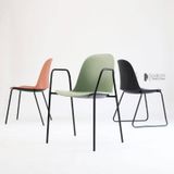 Ghế tiếp khách thân nhựa chân sắt vòng CC1577-S