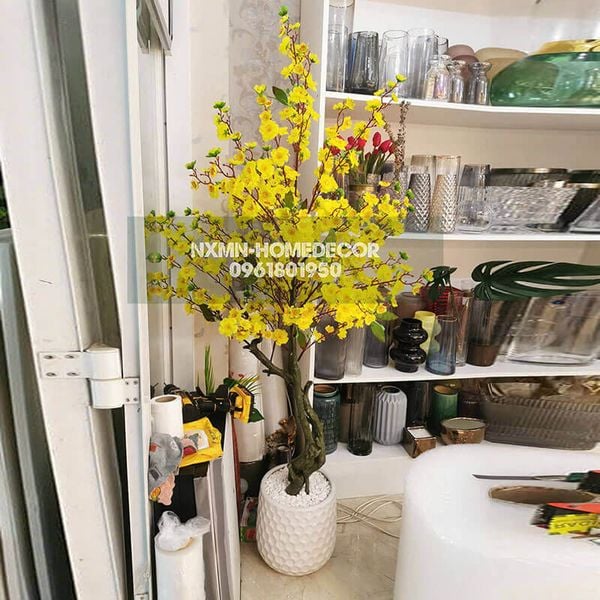Cây mai giả trang trí tết