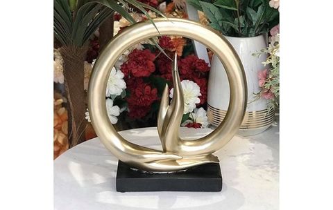 tuong-ban-tay-phat-mau-vang-anh-kim