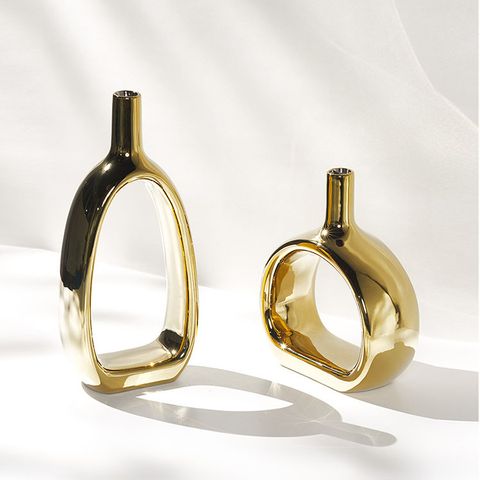 binh-hoa-binh-hoa-su-vong-tron-ma-dien-nghe-thuat