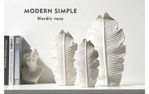 binh-hoa-gom-su-chiec-la-trang-tri