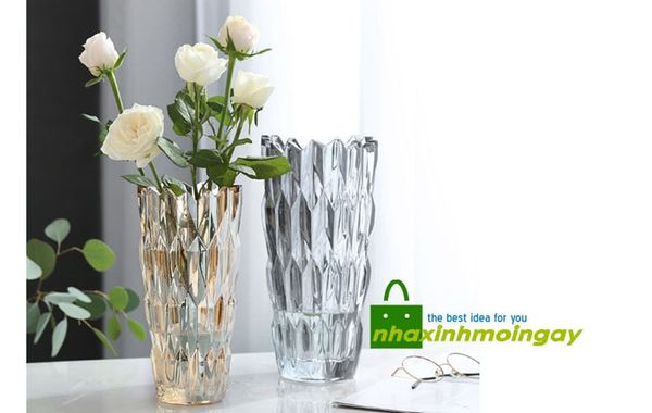 Bình hoa thủy tinh kim cương