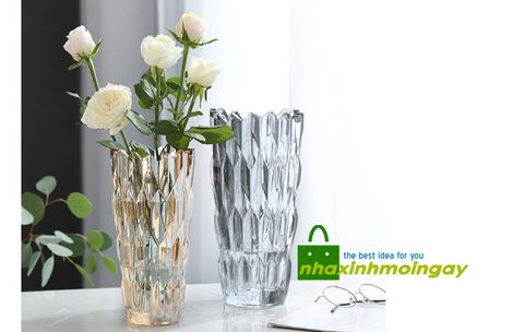 Bình hoa thủy tinh kim cương