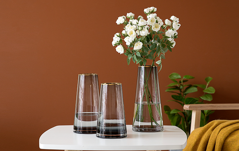 binh-hoa-thuy-tinh-mieng-vang