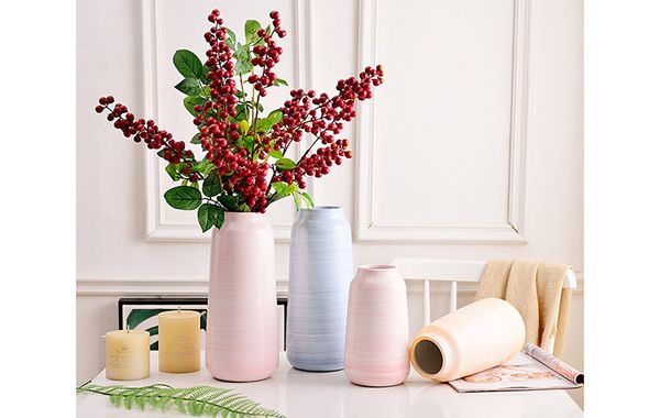 Bình sứ cắm hoa thủy tiên