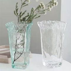 Bình thủy tinh cắm hoa gợn sóng