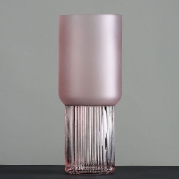 Bình thủy tinh cắm hoa đáy sọc hồng