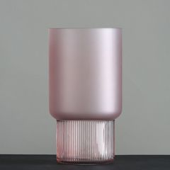 Bình thủy tinh cắm hoa đáy sọc hồng